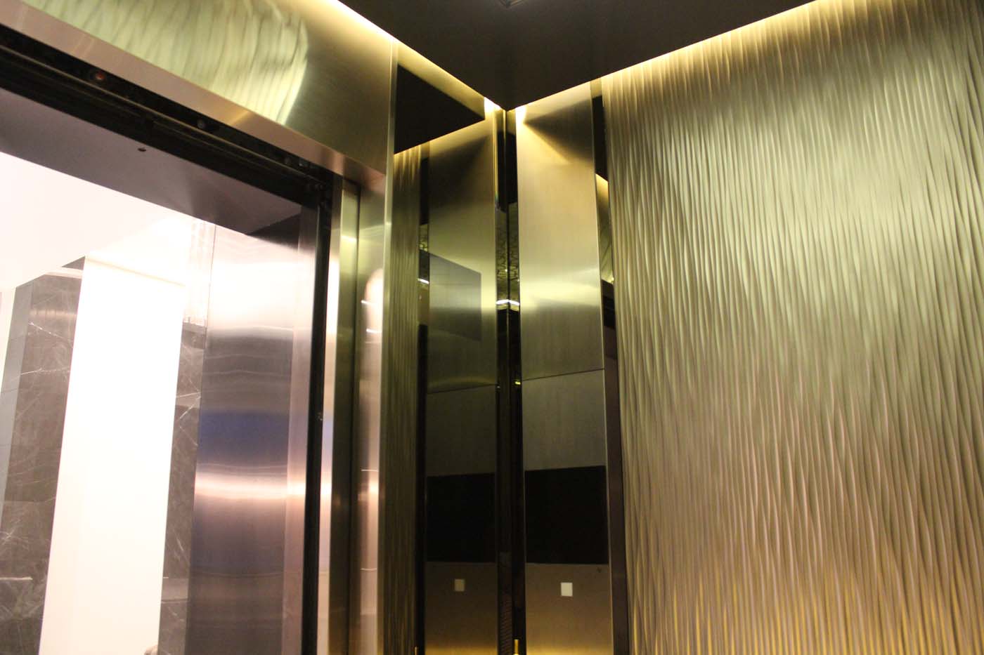 DUBAI MALL CABIN - 3